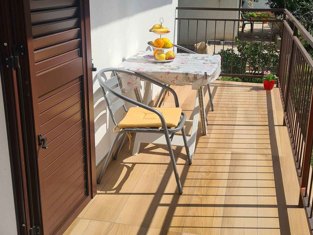 Ferienwohnung mit Balkon und Klimaanlage