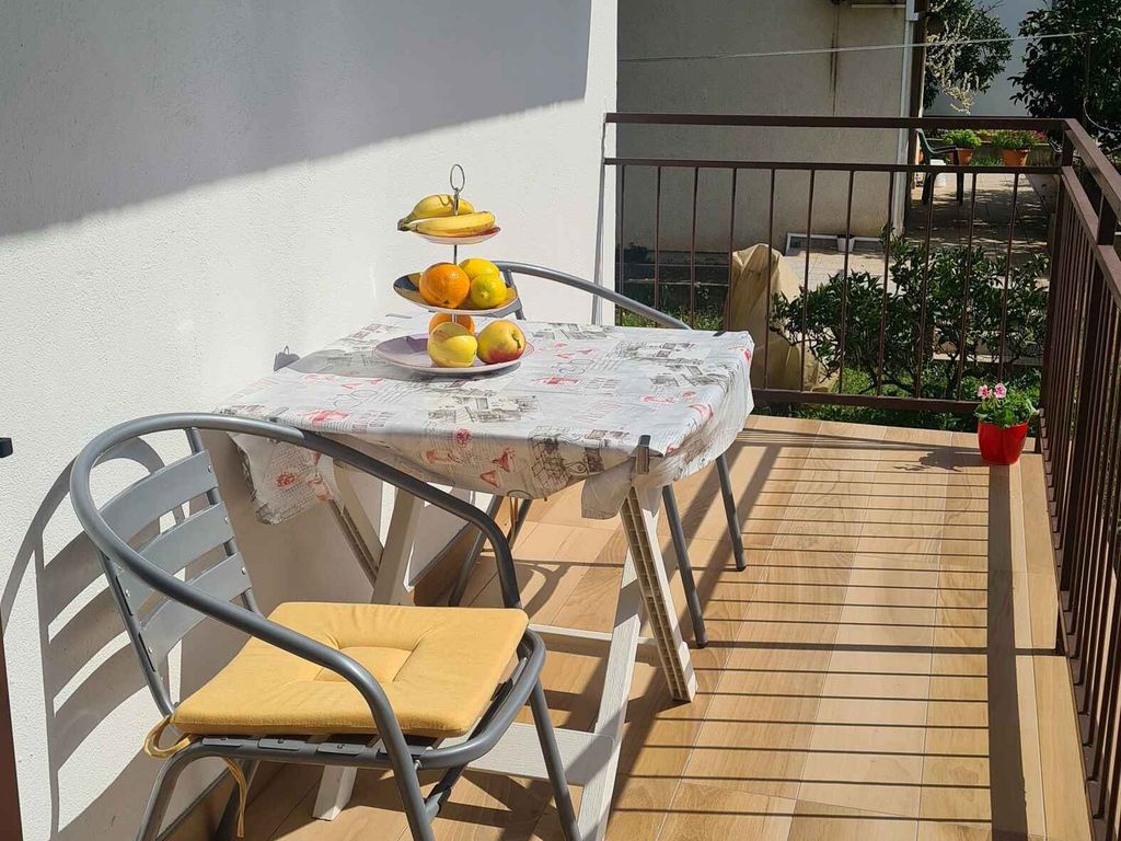 Ferienwohnung mit Balkon und Klimaanlage
