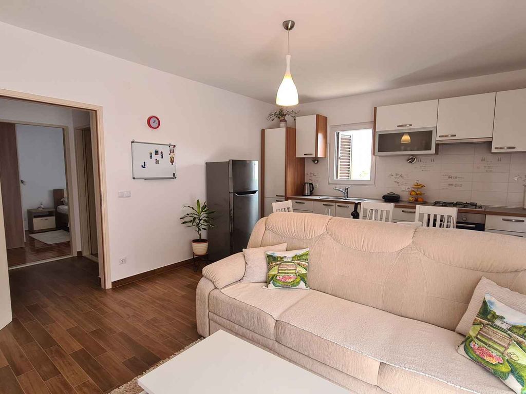 Ferienwohnung mit Balkon und Klimaanlage