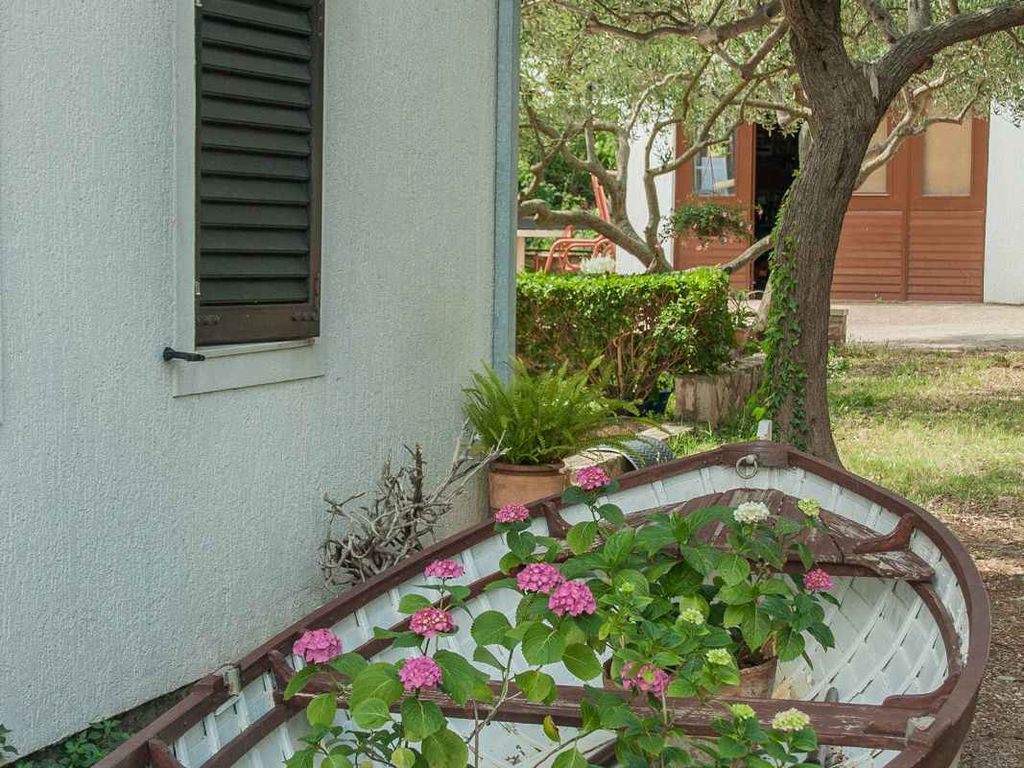 Ferienwohnung mit Terrasse im Grünen