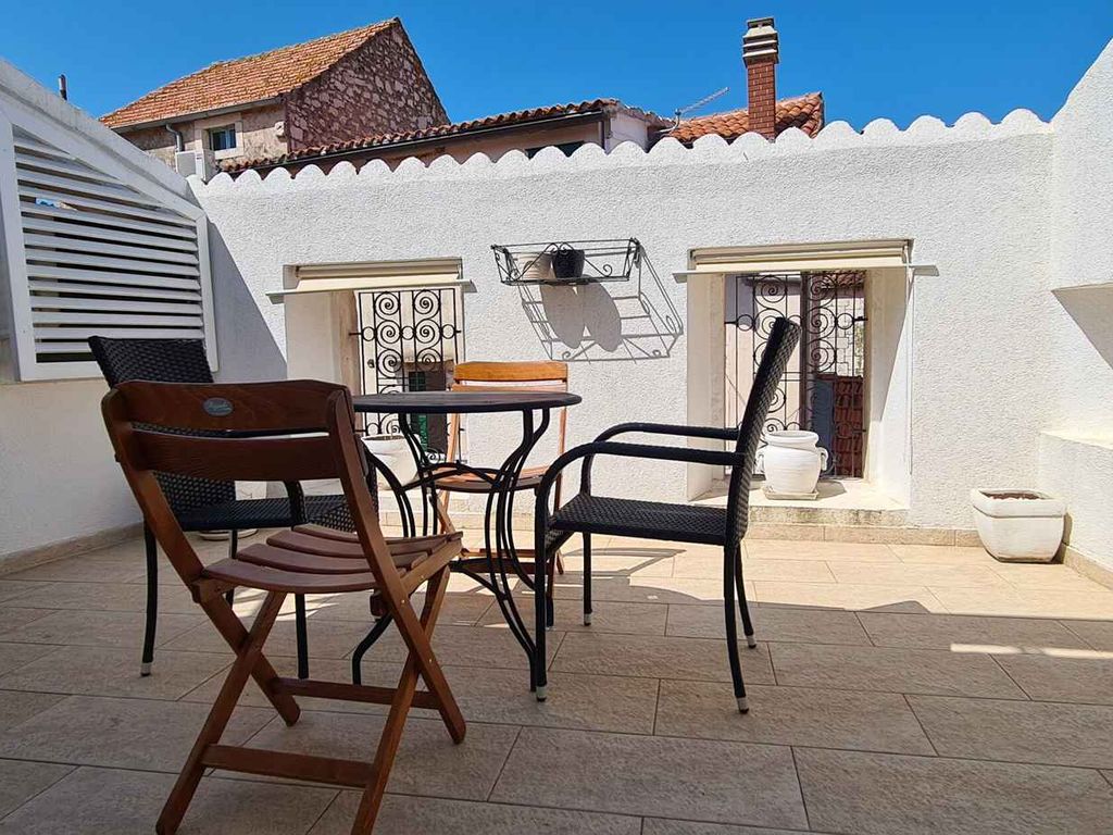 Ferienhaus mit Klimaanlage und Terrasse