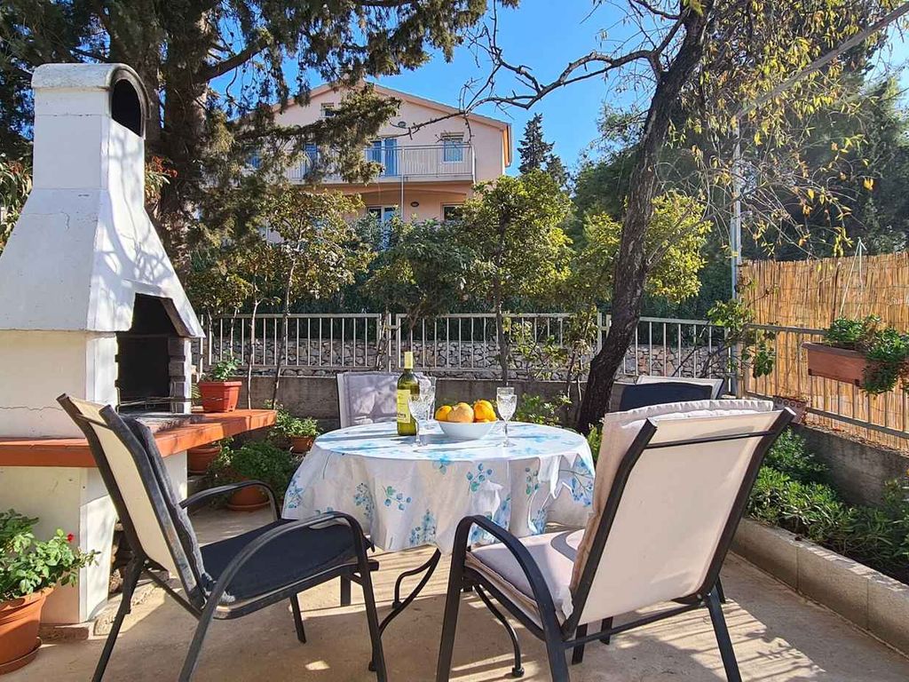 Ferienwohnung mit Klimaanlage und Terrasse