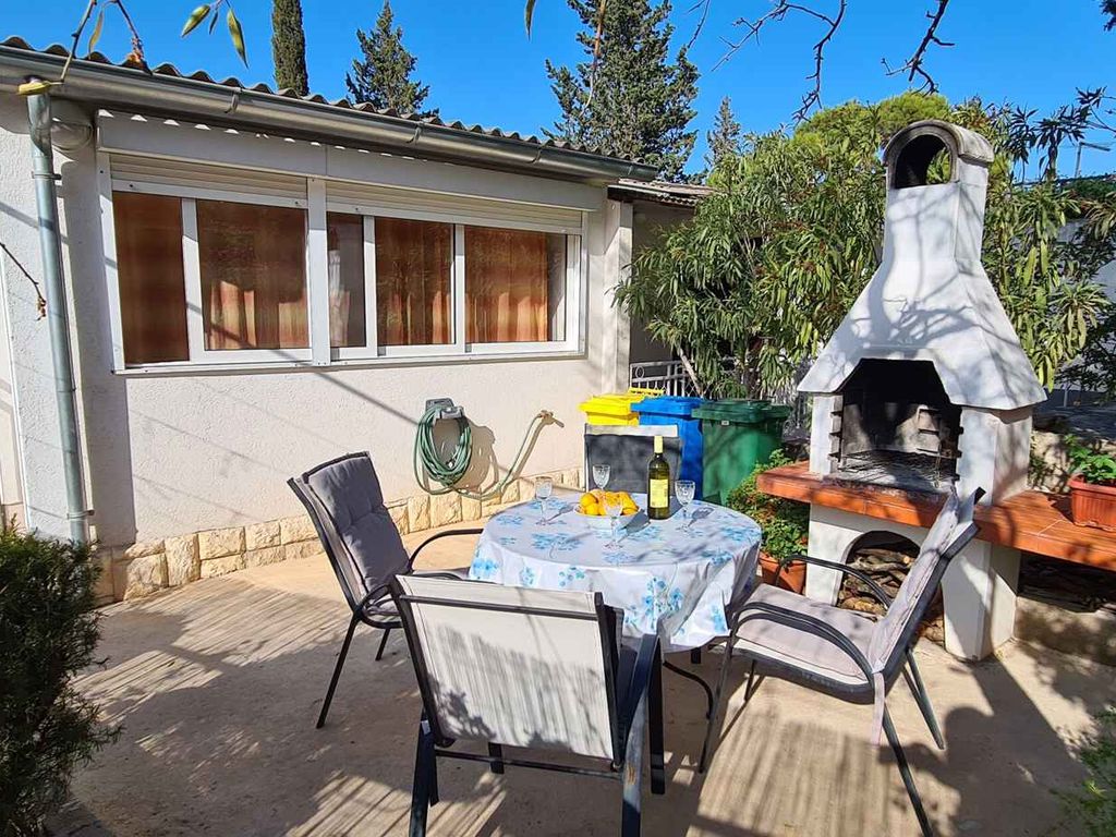 Ferienwohnung mit Klimaanlage und Terrasse