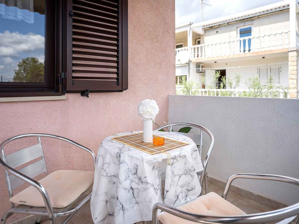 Ferienwohnung mit Klimaanlage und Balkon