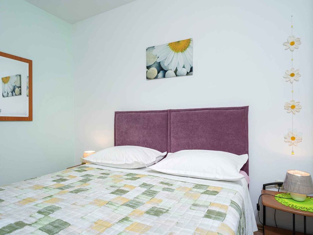 Ferienwohnung mit Klimaanlage und Balkon