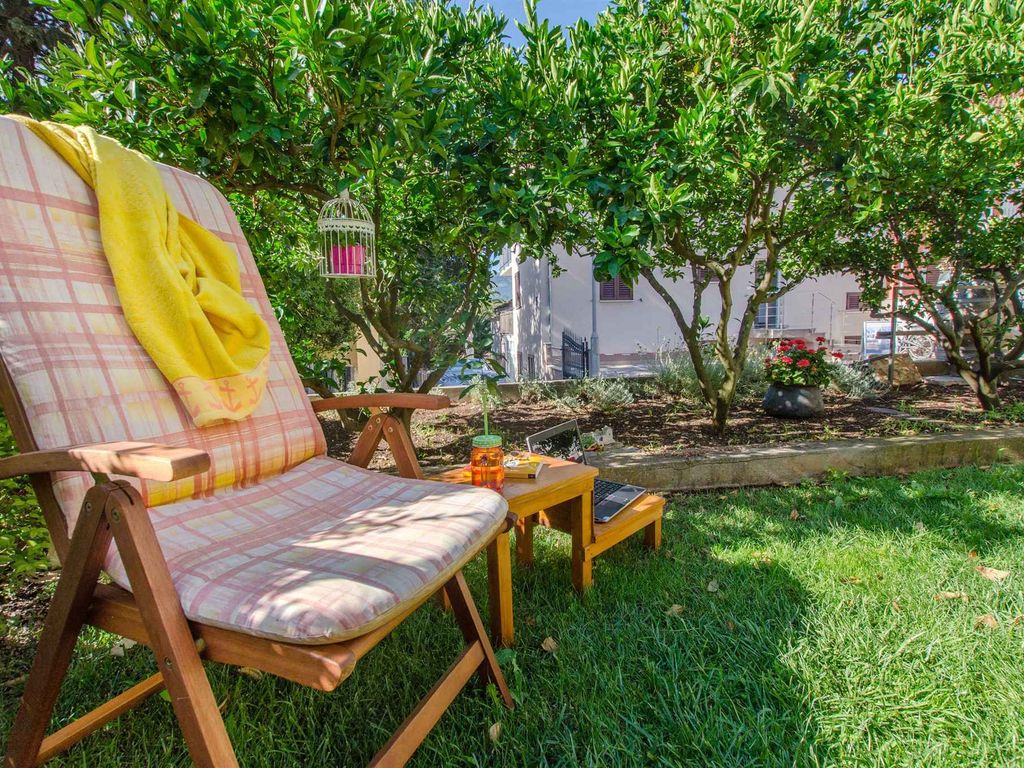 Ferienwohnung mit Balkon, 70 m vom Meer entfernt