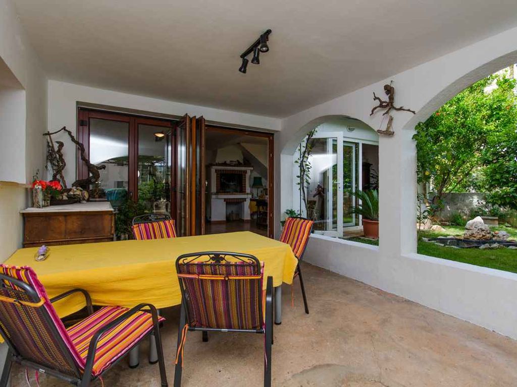 Ferienwohnung mit Balkon, 70 m vom Meer entfernt