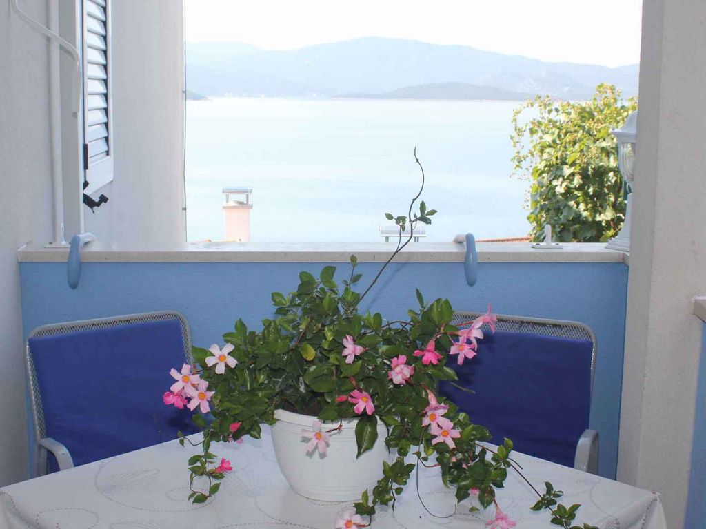 Ferienwohnung Mit Meerblick und Terasse