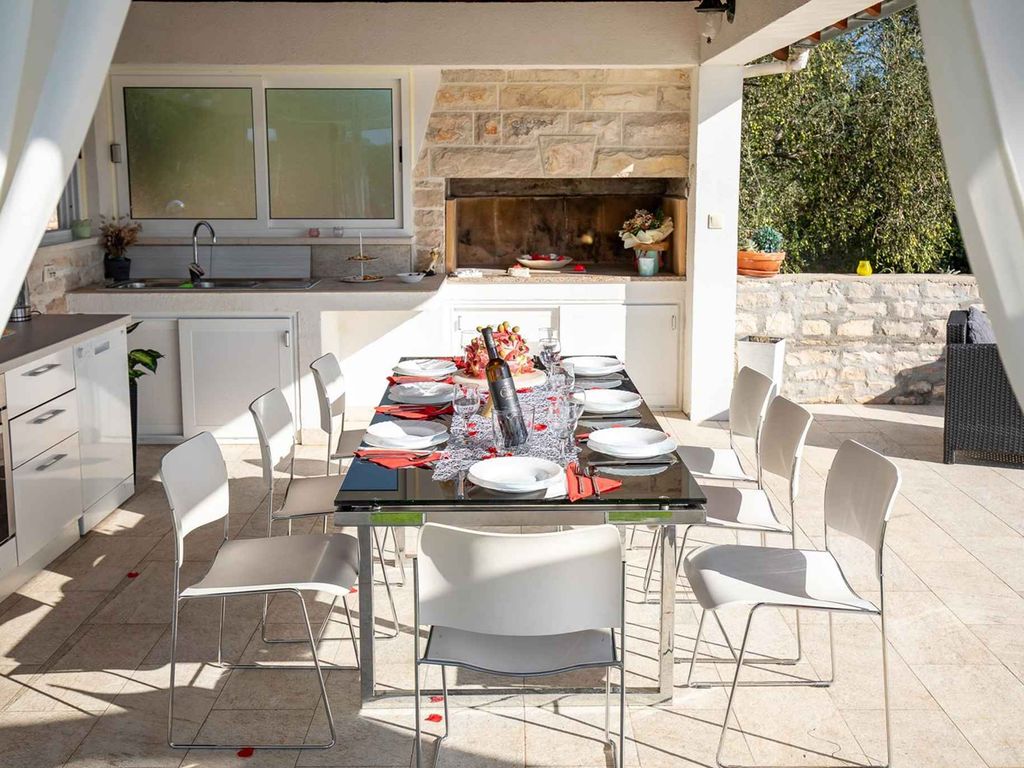 Ferienhaus mit Klimaanlage und Pool