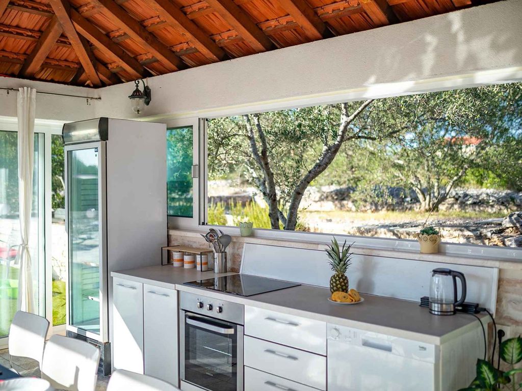 Ferienhaus mit Klimaanlage und Pool