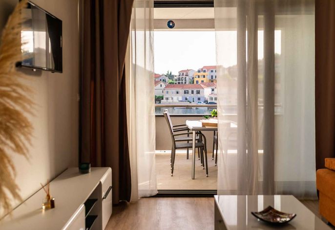 FerienWohnung Superior Two-Bedroom Apartment with Terrace and Sea View Morski trag