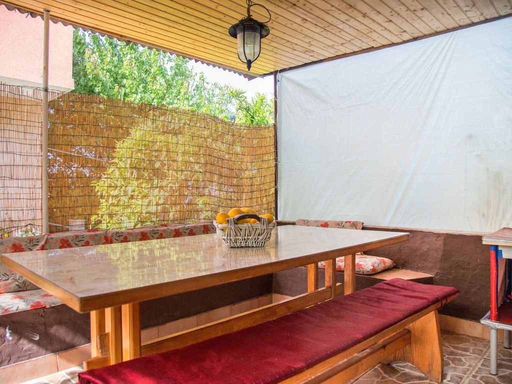 Ferienwohnung mit Terrasse und Grill