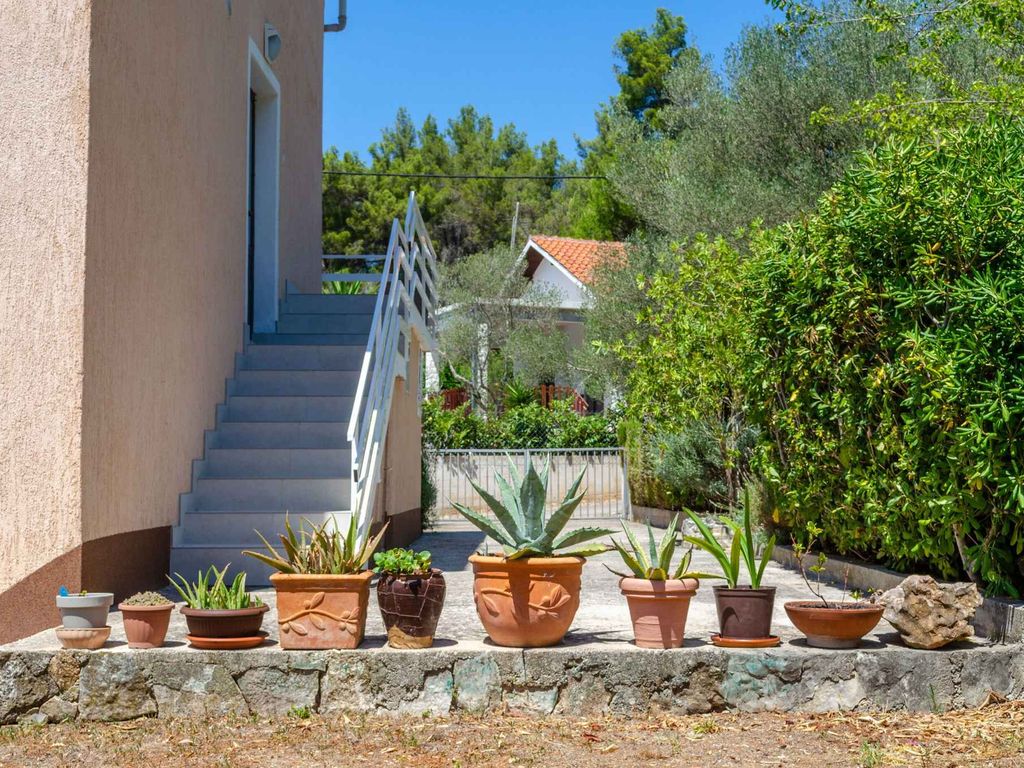 Ferienwohnung nahe am Meer mit Terrasse