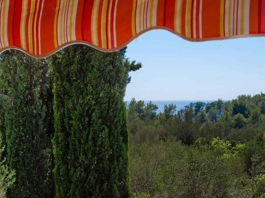 Ferienwohnung nahe am Meer mit Terrasse