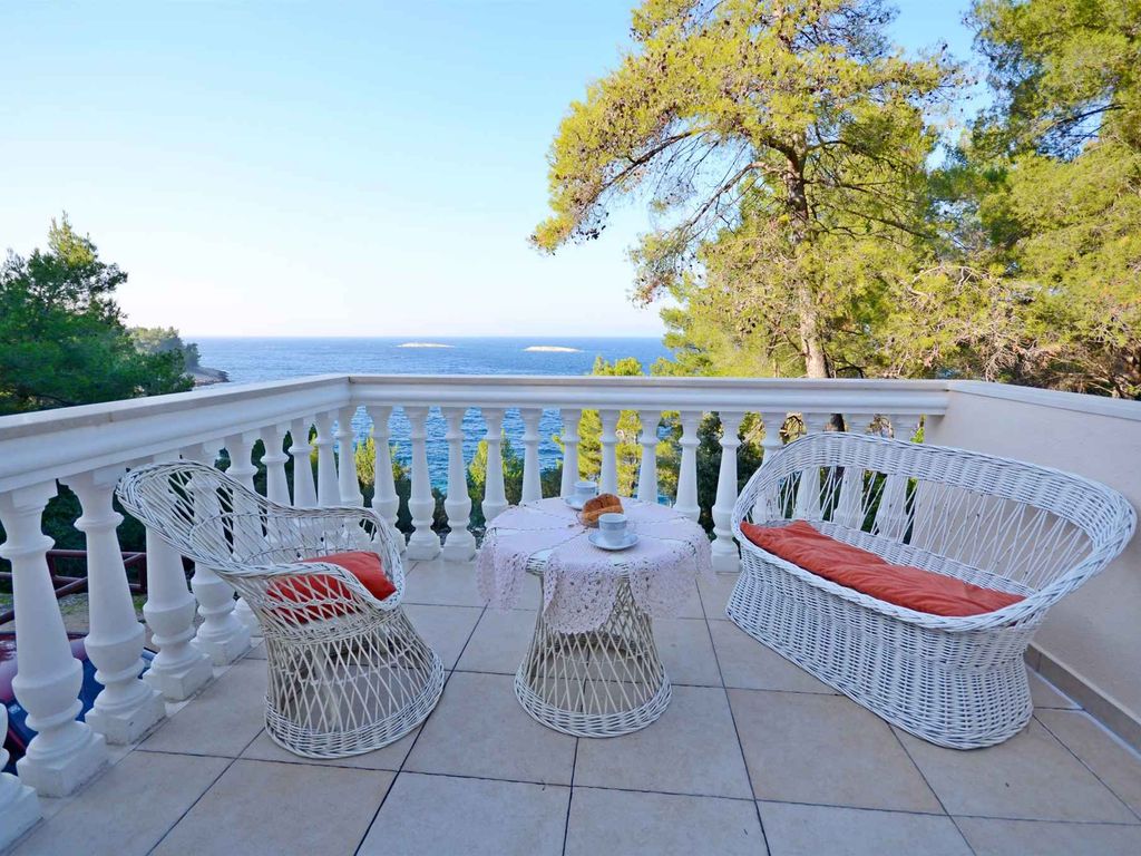 Ferienhaus mit Balkon und Meerblick