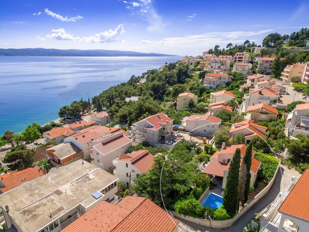 Villa mit Meerblick und Pool