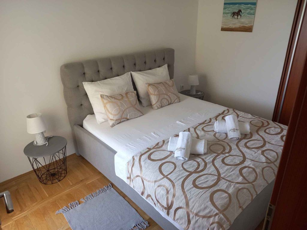 Ferienwohnung mit Balkon und Meerblick