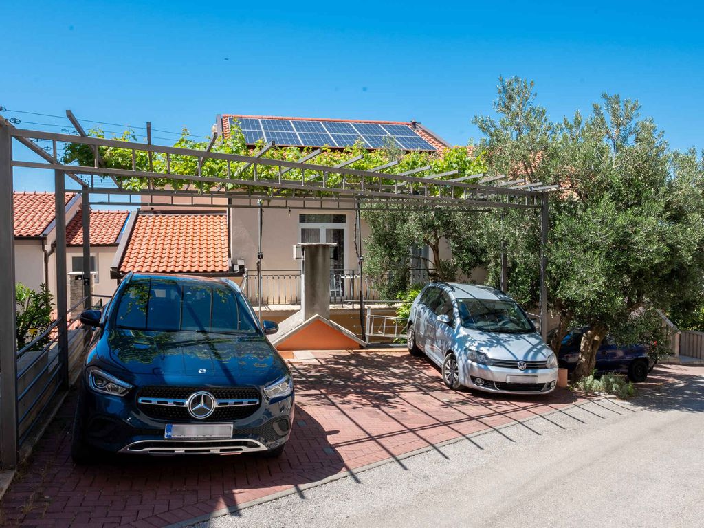 Ferienwohnung mit Klimaanlage und Meerblick
