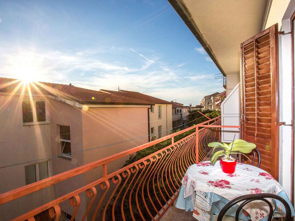 Studio mit Balkon