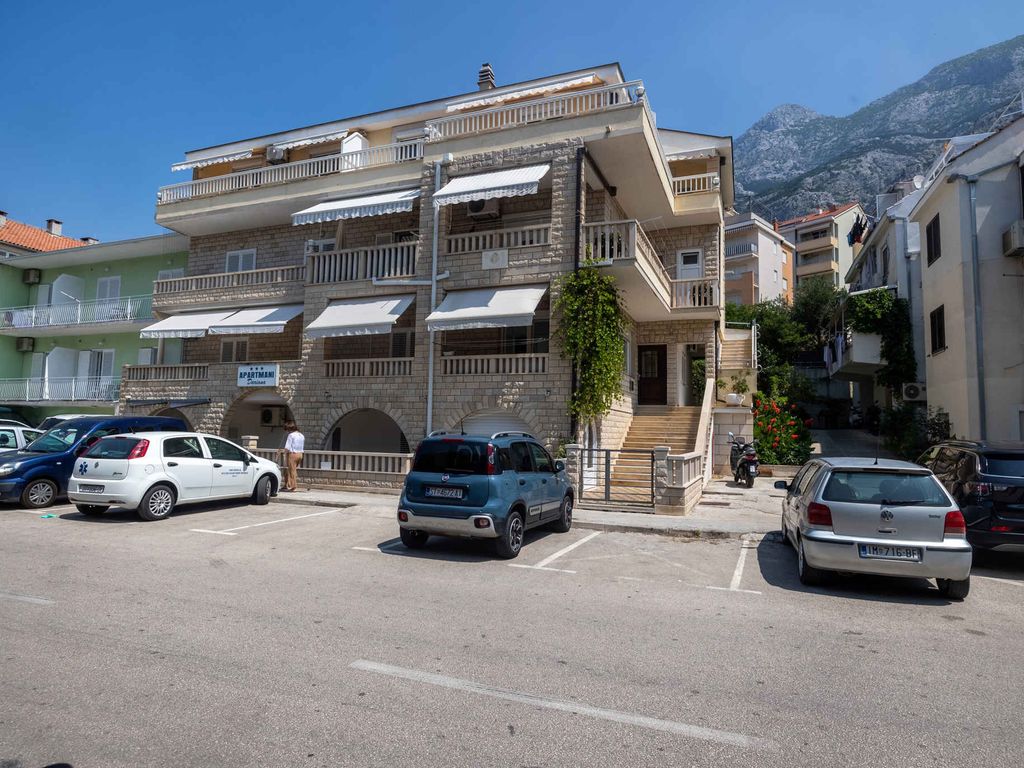 Ferienwohnung für 4 Personen mit Klimaanlage und Parkplatz