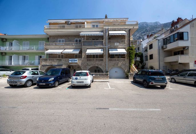 Ferienwohnung mit Klimaanlage, Internet und Balkon