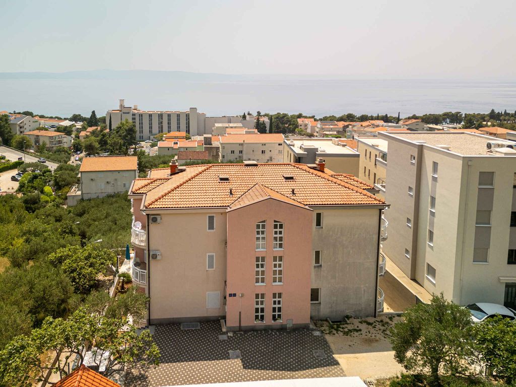 Ferienwohnung mit Meerblick und Pool