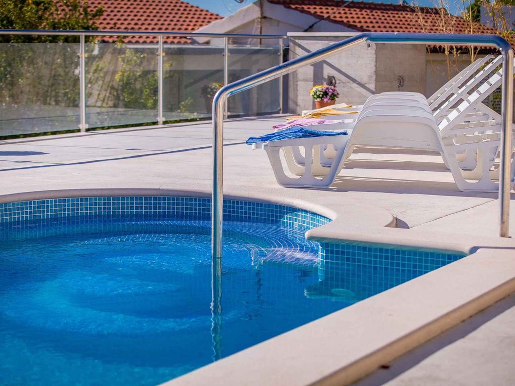 Ferienwohnung mit Pool in Strandnähe