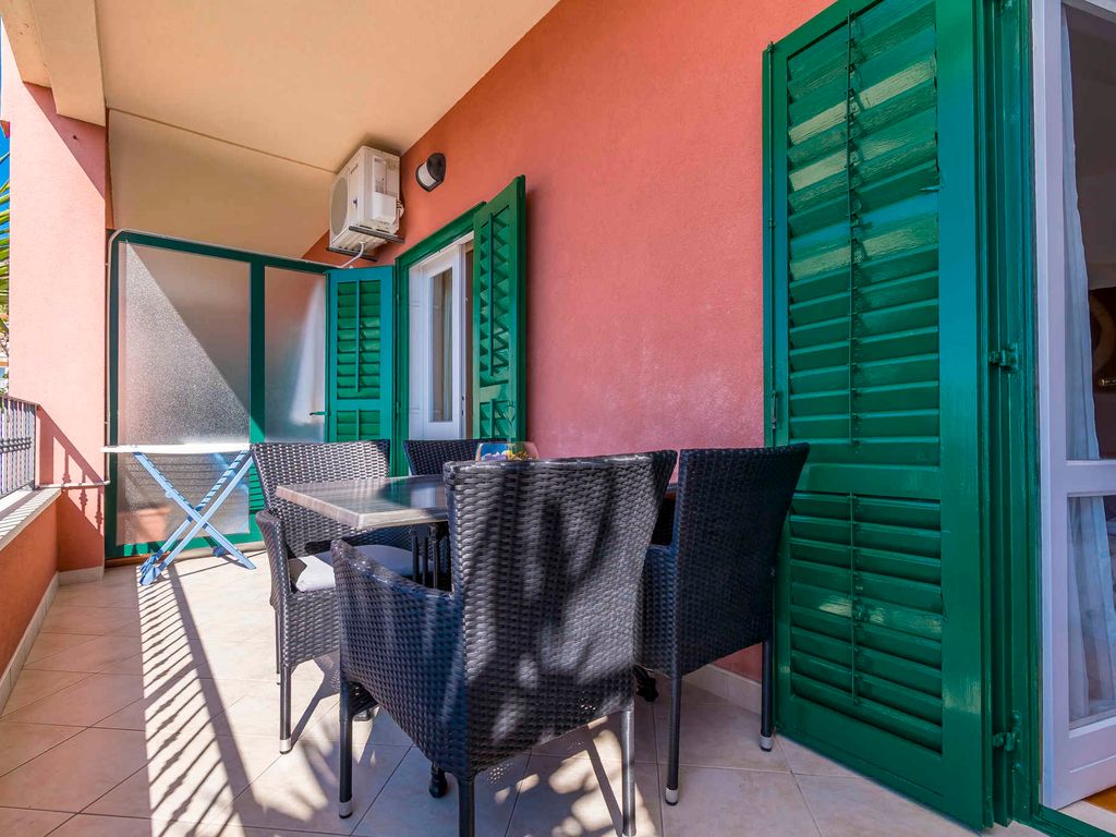 Ferienwohnung mit Balkon und in der nähe vom Strand