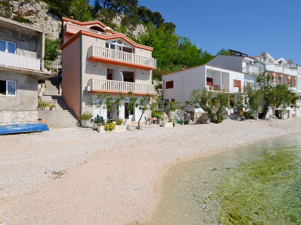 Ferienwohnung mit Klimaanlage und Kieselstrand nähe