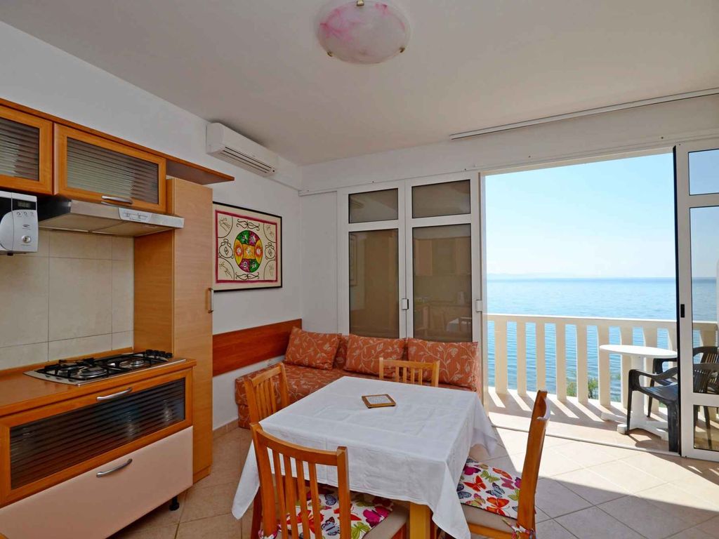 Ferienwohnung mit Klimaanlage und Kieselstrand nähe