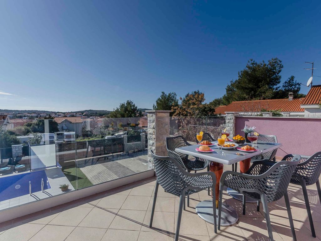 Ferienwohnung mit Klimaanlage und Pool