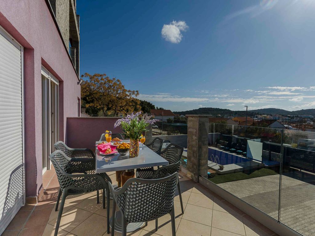 Ferienwohnung mit Klimaanlage und Pool