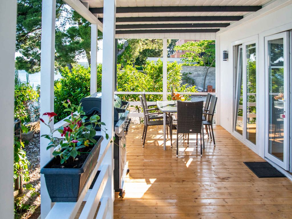 Mobilehome mit Terrasse und Klimaanlage