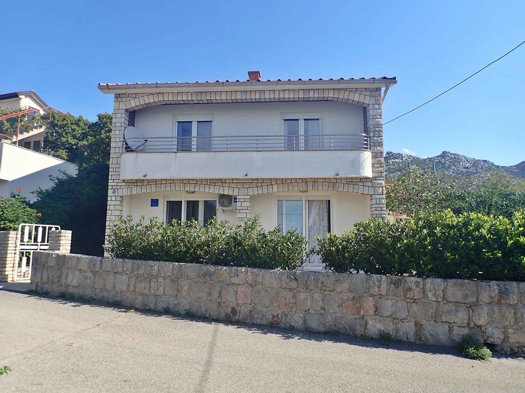 Ferienhaus with sea views