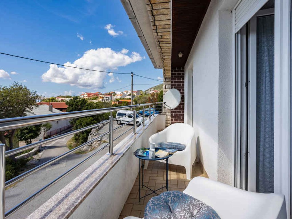 Ferienhaus with sea views