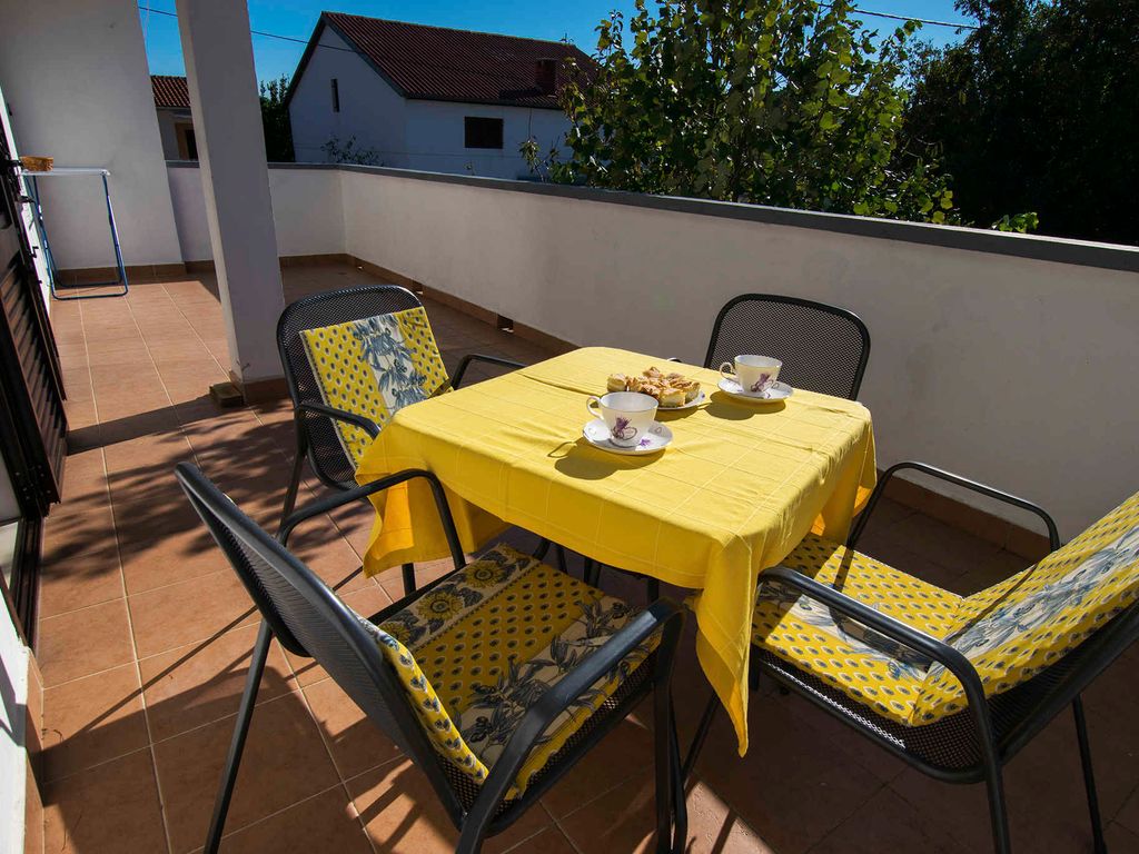 Ferienwohnung mit Klimaanlage und Balkon