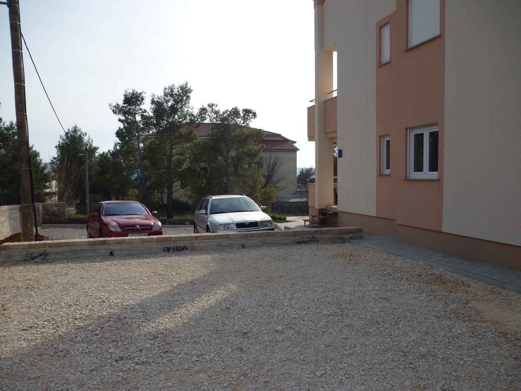 Studio mit Klimaanlage und Balkon