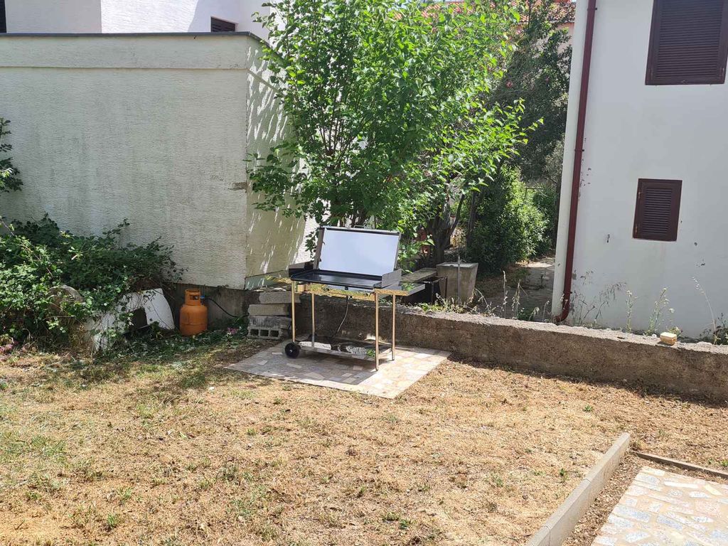 Ferienwohnung mit Klimaanlage und Terrasse