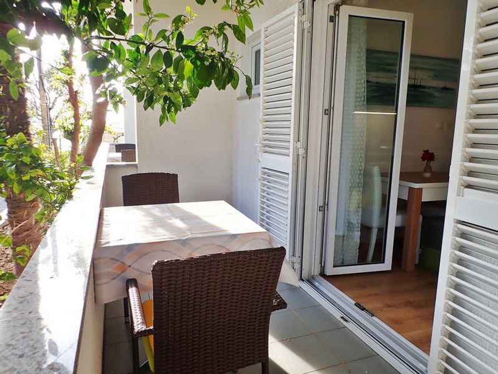 Studio mit Terrasse und Meerblick