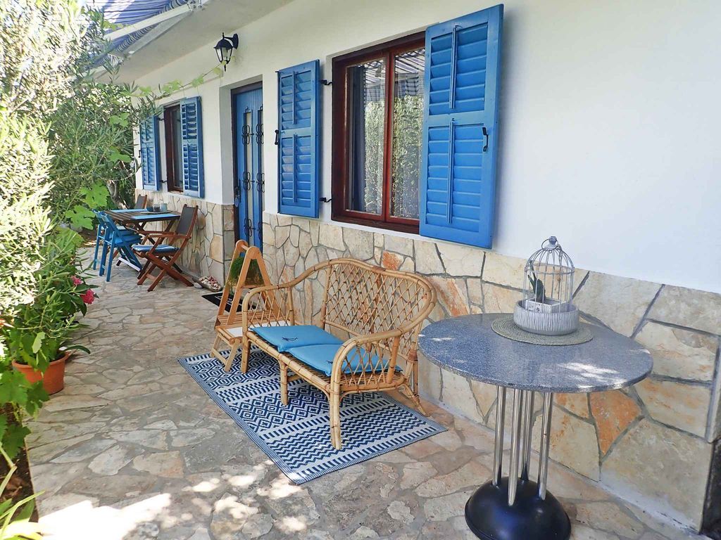 Studio mit Klimaanlage und Terrasse in Küstennähe