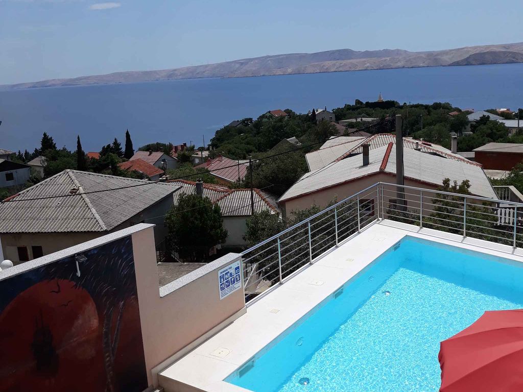 Ferienwohnung mit Meerblick, Klimaanlage und Pool