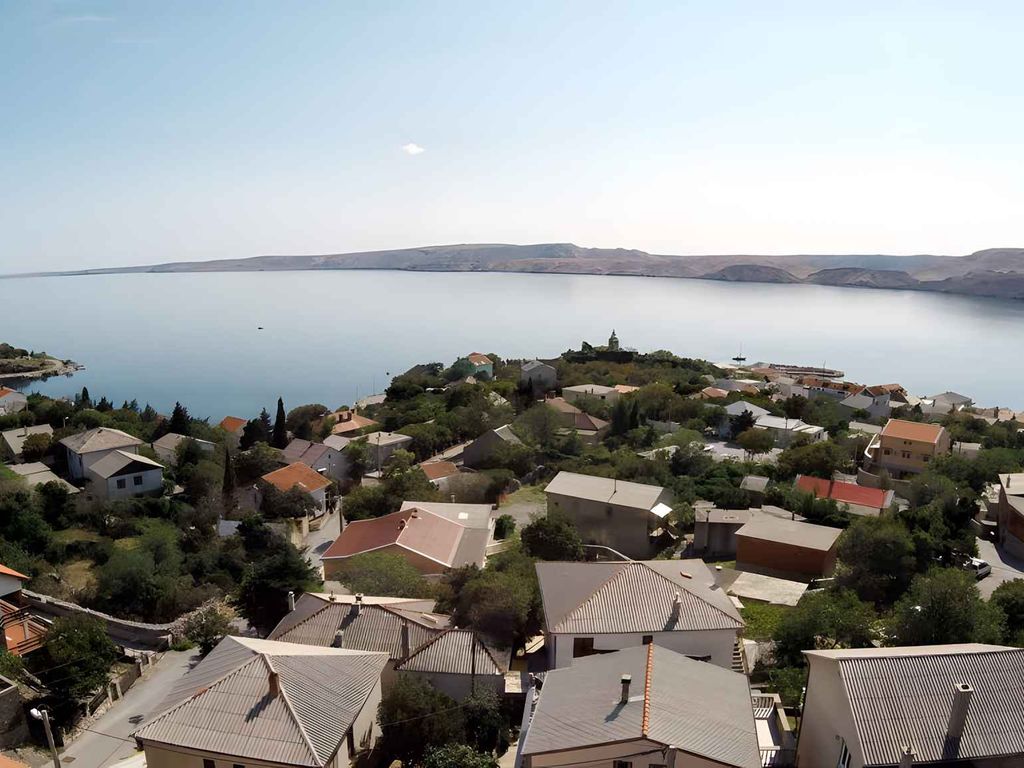 Ferienwohnung mit Meerblick, Klimaanlage und Pool