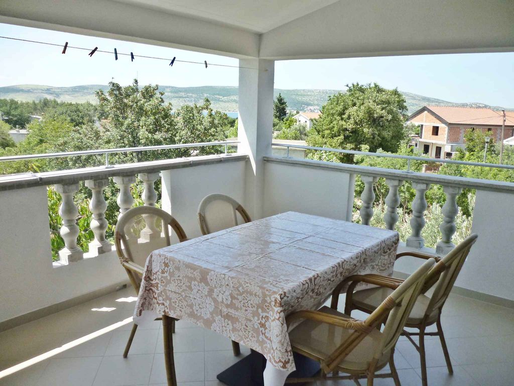 Ferienwohnung mit einem Balkon und Klimaanlage