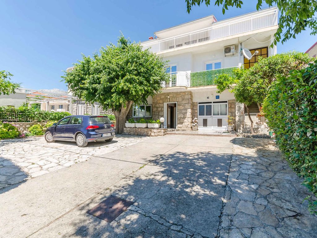 Ferienwohnung mit Balkon und Klimaanlage