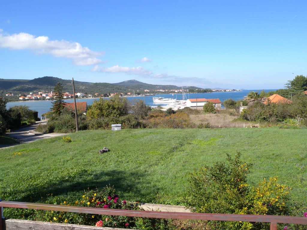 Ferienwohnung mit Balkon und Meerblick