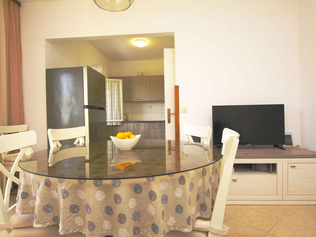 Ferienhaus mit Terrasse und Grill