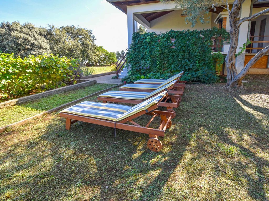 Ferienhaus mit Terrasse und Grill