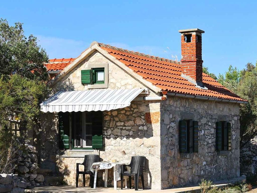 Ferienhaus mit Gartenterrasse und Bootsteg