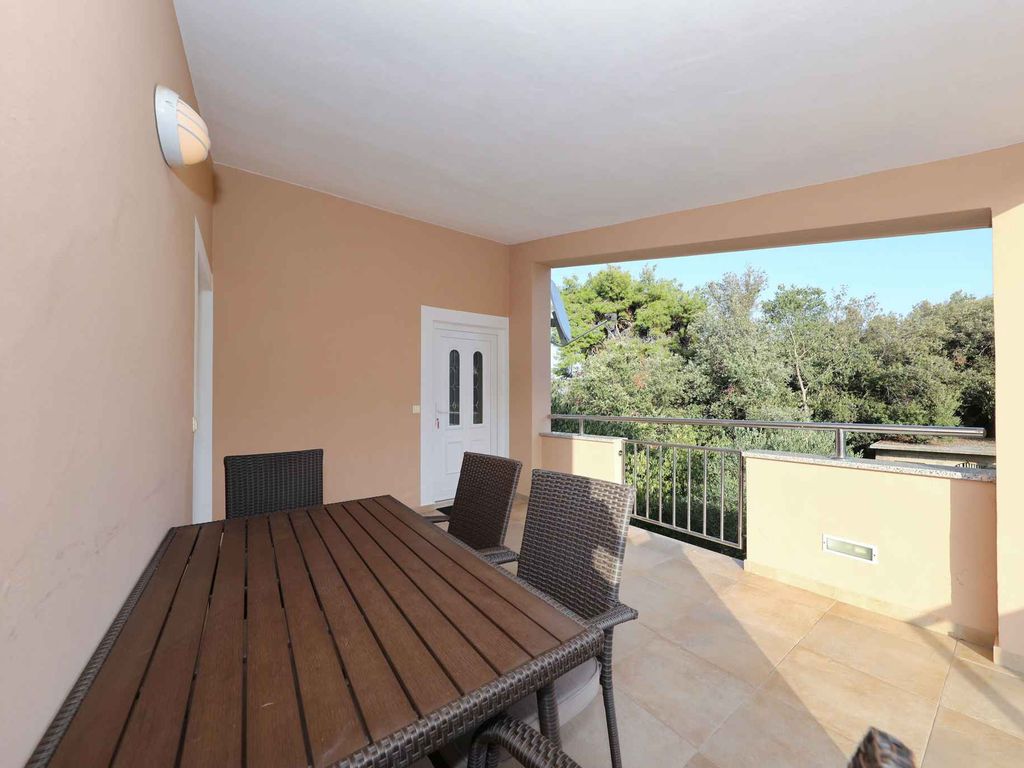Ferienwohnung mit Pool und Klimaanlage