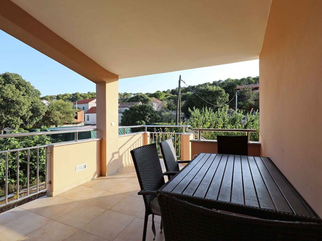 Ferienwohnung mit Pool und Klimaanlage